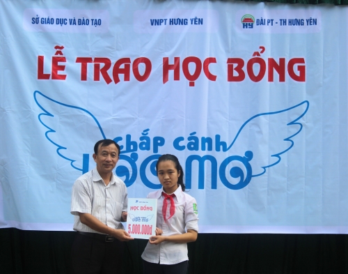 VNPT Hưng Yên chắp cánh ước mơ cho học sinh nghèo